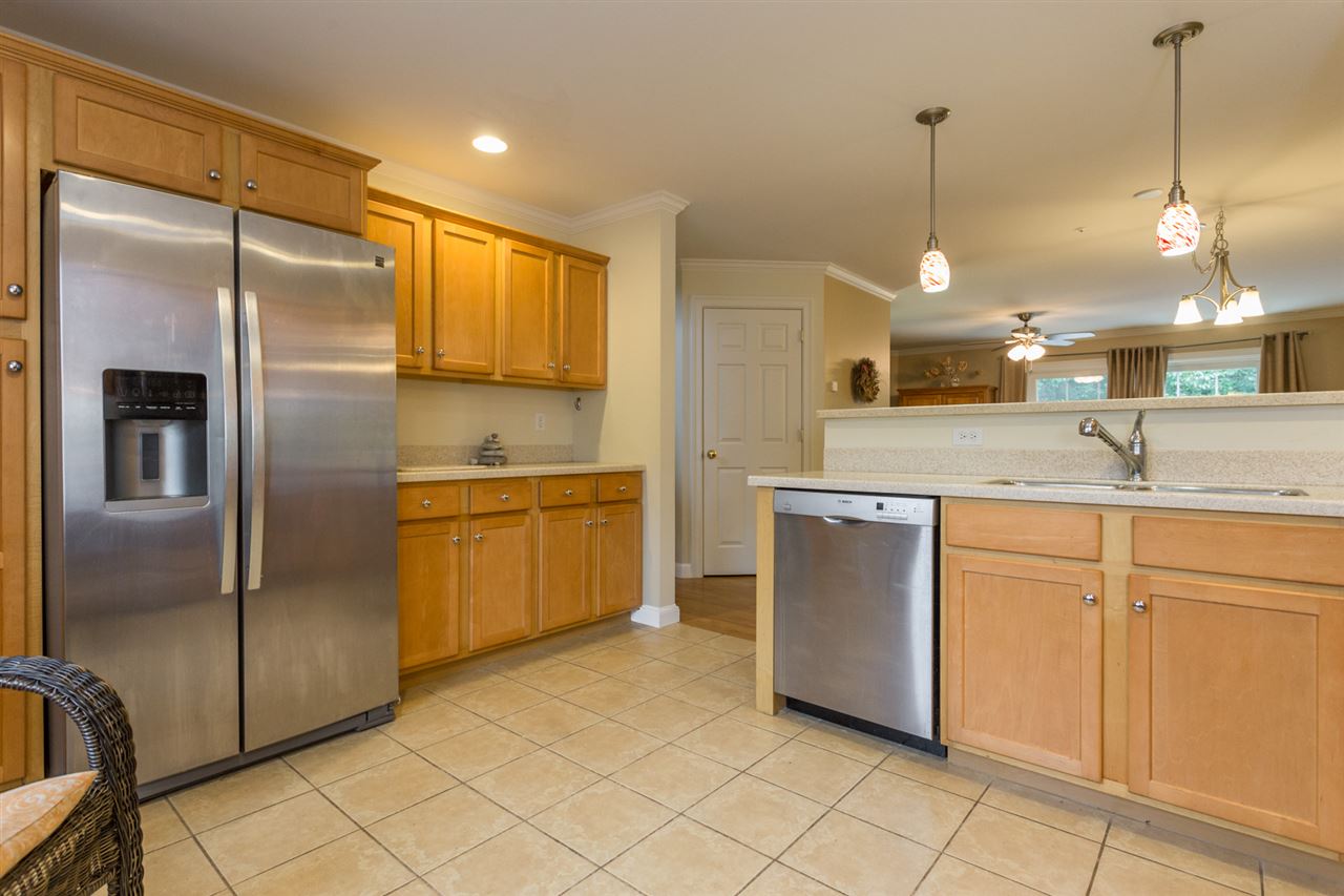 243 Drakeside Road, Unit 15 Hampton, NH 03842 - Photo 3 of 31