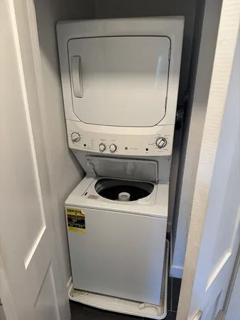 a close up view of a washer and dryer