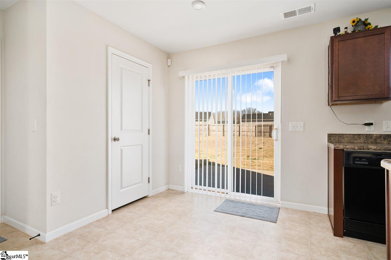 4 Tattershall Road Greenville, SC 29605 - Photo 7 of 27 Gallery Image 7