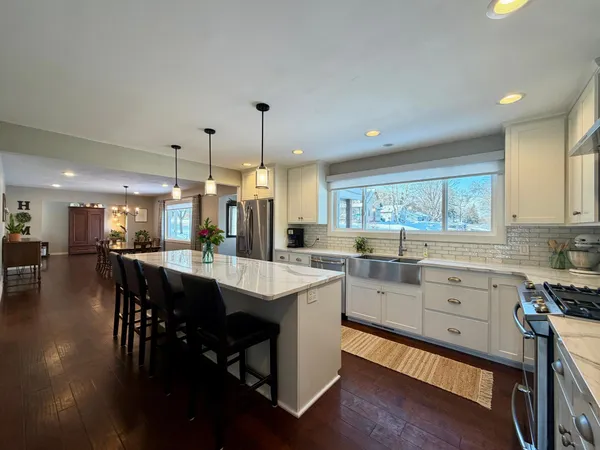 $449,000 | 301 Dale Street Southwest, Hutchinson, MN 55350