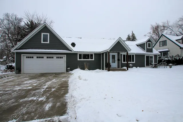 $469,000 | 301 Dale Street Southwest, Hutchinson, MN 55350