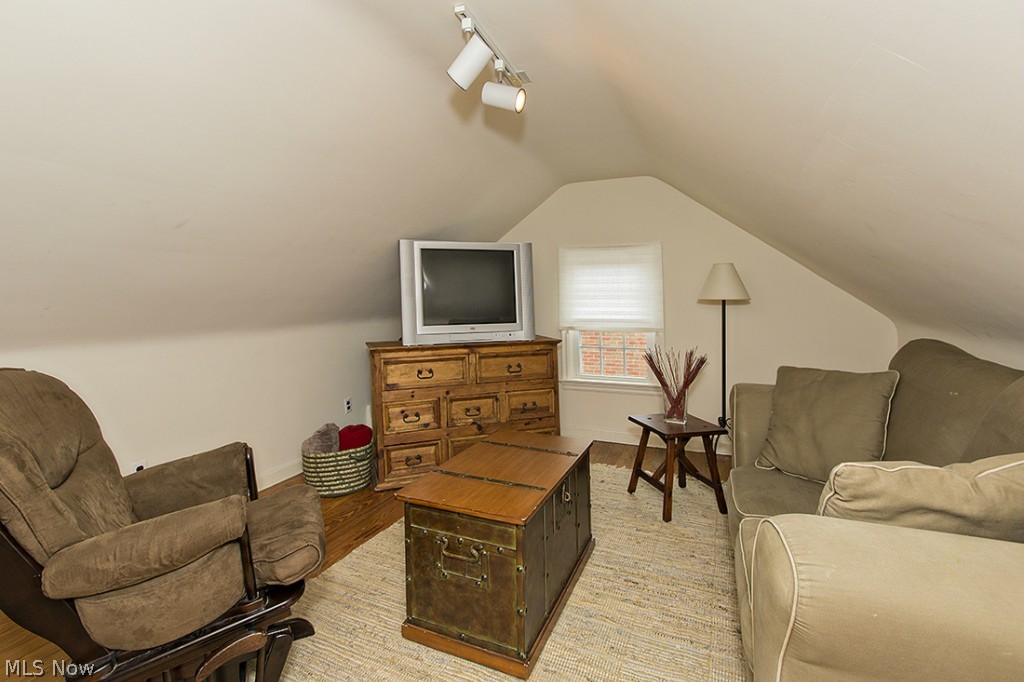 2540 Traymore Road Cleveland, OH 44118 - Photo 16 of 20 Gallery Image 16