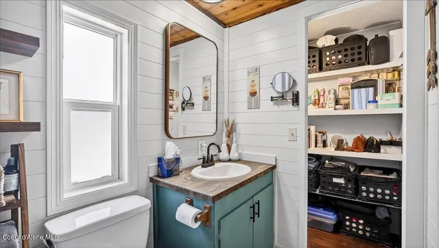 $715,000 | 1365 Eastside Road, Priest River, ID 83856