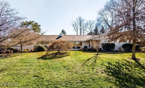 $899,000 | 7104 Cresthill Drive, Knoxville, TN 37919
