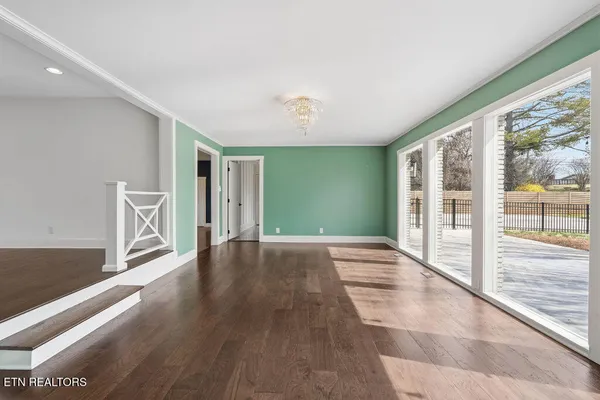 $899,000 | 7104 Cresthill Drive, Knoxville, TN 37919