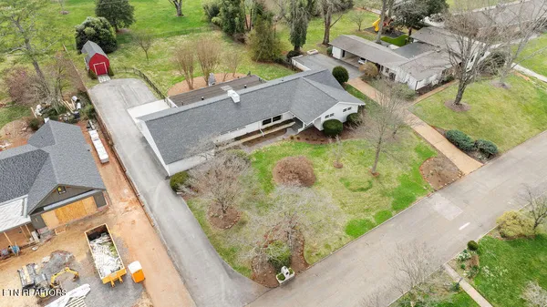 $899,000 | 7104 Cresthill Drive, Knoxville, TN 37919
