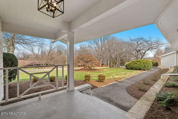 $899,000 | 7104 Cresthill Drive, Knoxville, TN 37919