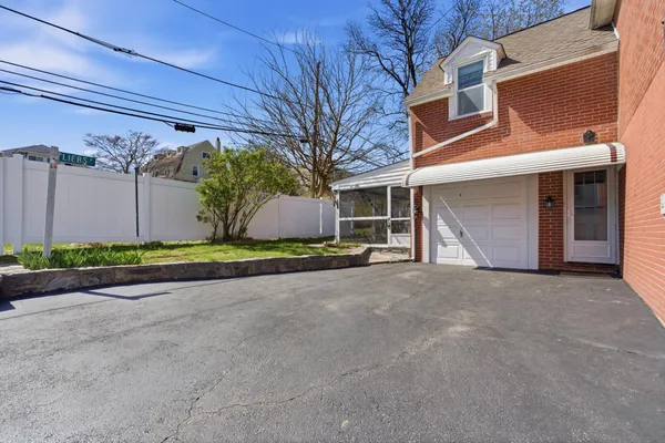 $324,900 | 308 Eldon Avenue, Drexel Hill, PA 19026