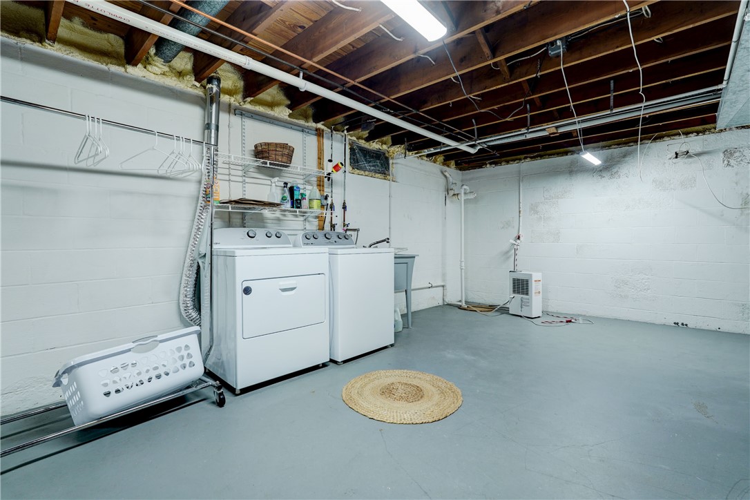 5662 Palmyra Road Pittsford, NY 14534 - Photo 22 of 44 New washer and dryer and convenience of laundry si