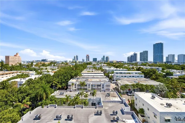 $2,700 | 1020 Meridian Avenue, Unit 902, Miami Beach, FL 33139