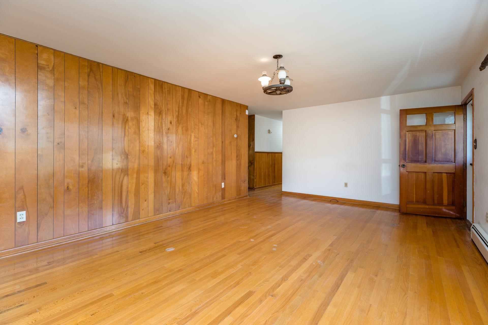 214 Montgomery Road Staunton, VA 24401 - Photo 5 of 46 Gallery Image 5