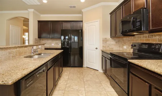 $2,450 | 232 Oxford Drive, Fate, TX 75189