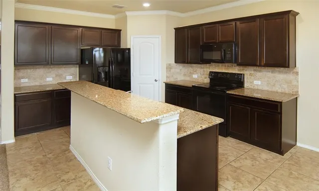 $2,450 | 232 Oxford Drive, Fate, TX 75189