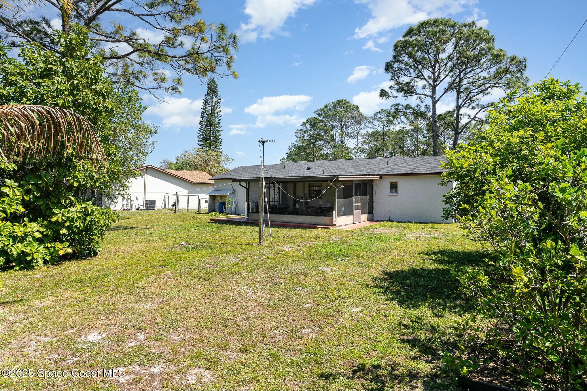 560 Wicker Road Southwest Palm Bay, FL 32908 - Photo 25 of 28 tempImageVF6h9Y