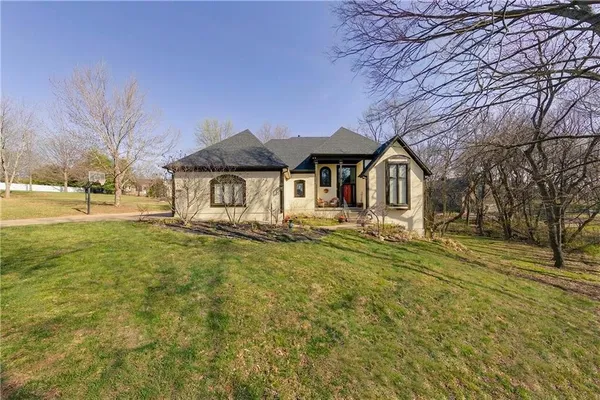 $850,000 | 24600 West 61st Terrace, Shawnee, KS 66226