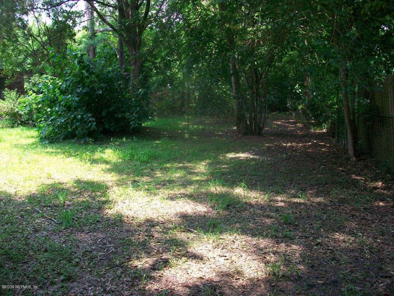 6331 Cleveland Road Jacksonville, FL 32209 - Photo 3 of 3 Plenty of backyard space for a garden