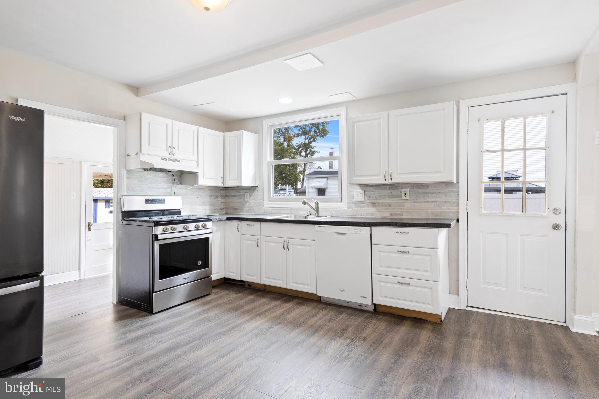 35 Webster Street Riverside, NJ 08075 - Photo 11 of 31