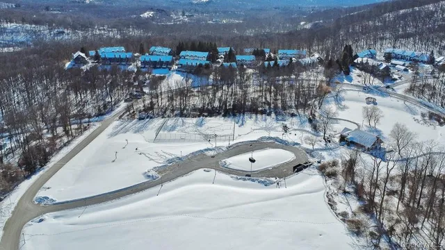 a picture of city view