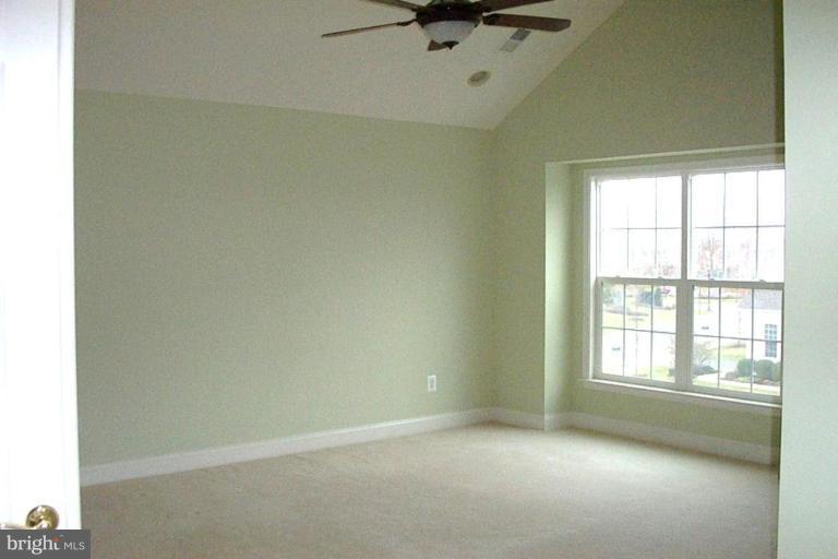20056 Inverness Square Ashburn, VA 20147 - Photo 7 of 14 Master Bedroom