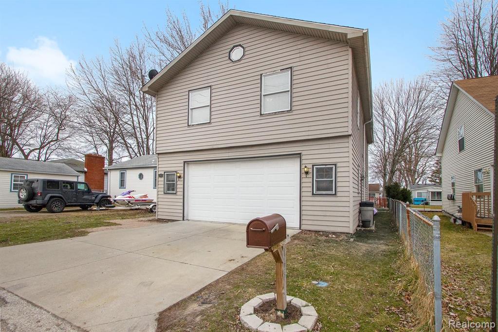 165 Kenyon Road Algonac, MI 48001 - Photo 2 of 37