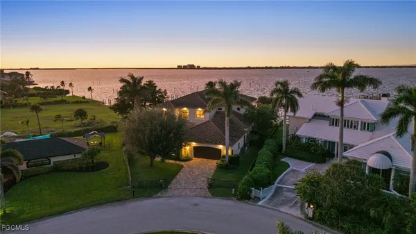 $6,800,000 | 14994 Bonaire Circle, Fort Myers, FL 33908