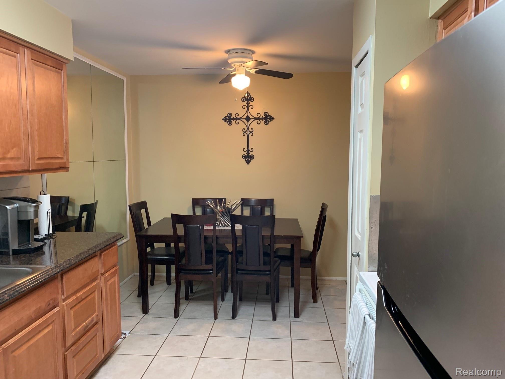 761 West Maple Road Clawson, MI 48017 - Photo 5 of 14 IMG_3878.JPG