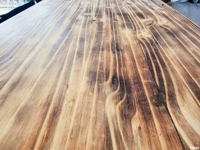 $45,000 | 595 West Street, Louisville, IL 62858