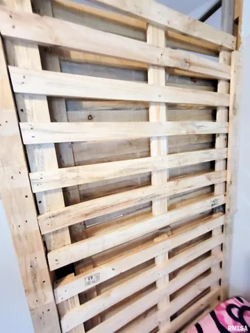 $45,000 | 595 West Street, Louisville, IL 62858