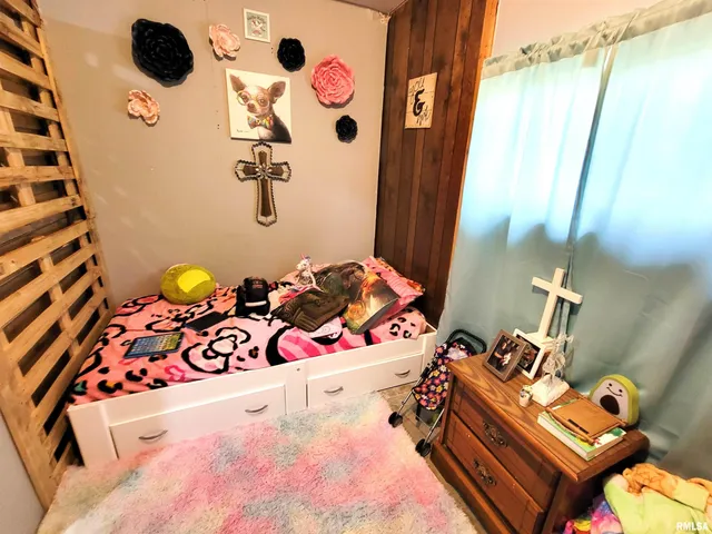 $45,000 | 595 West Street, Louisville, IL 62858