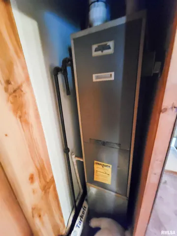 $45,000 | 595 West Street, Louisville, IL 62858