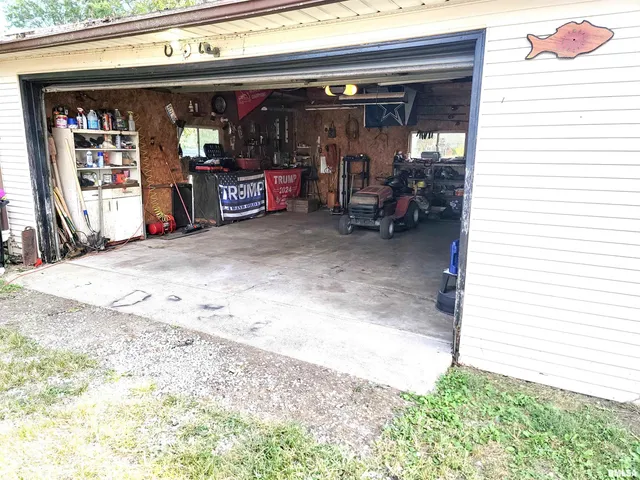 $45,000 | 595 West Street, Louisville, IL 62858