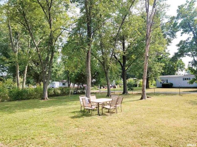 $45,000 | 595 West Street, Louisville, IL 62858