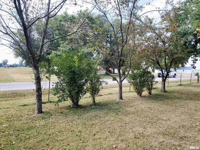 $45,000 | 595 West Street, Louisville, IL 62858