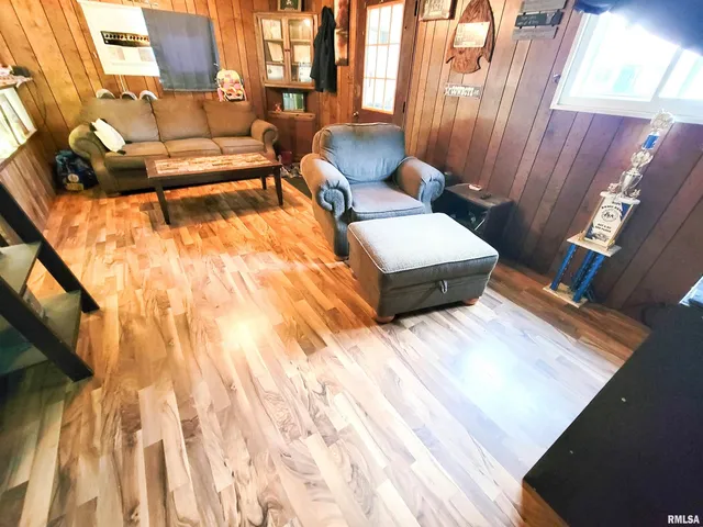 $45,000 | 595 West Street, Louisville, IL 62858