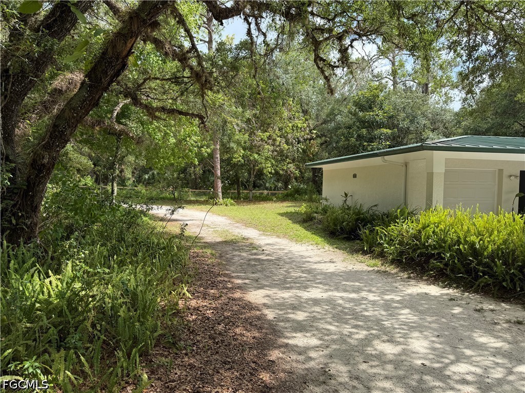18251 Persimmon Ridge Road Alva, FL 33920 - Photo 5 of 16