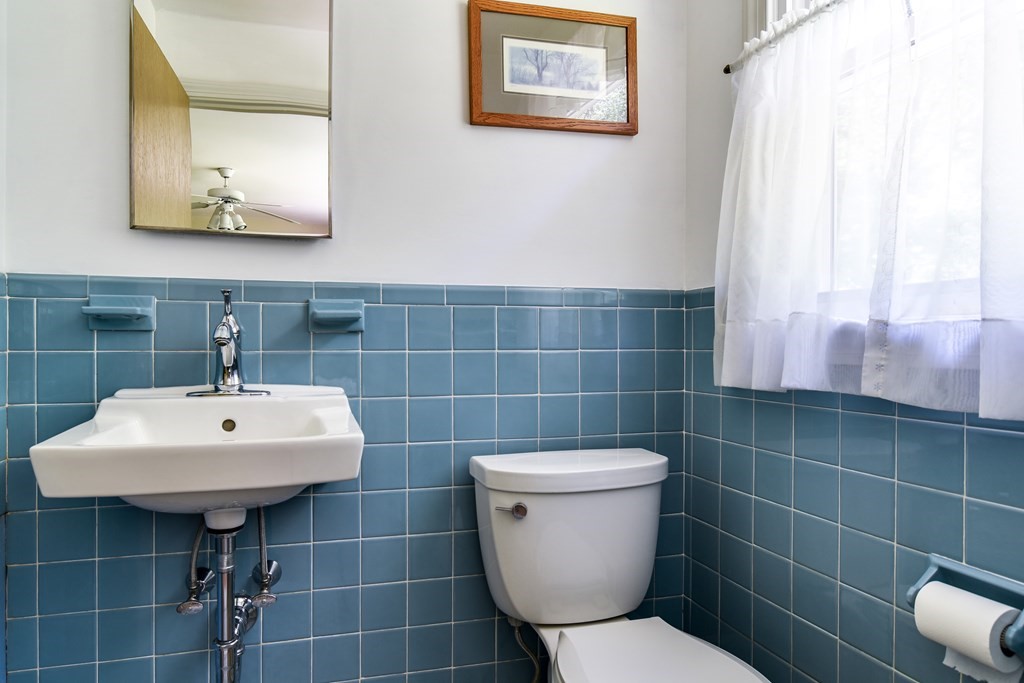 11 Woodmere Road Framingham, MA 01701 - Photo 18 of 40 Gallery Image 18