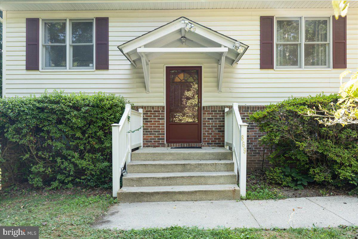 869 Plains Road Lusby, MD 20657 - Photo 3 of 35