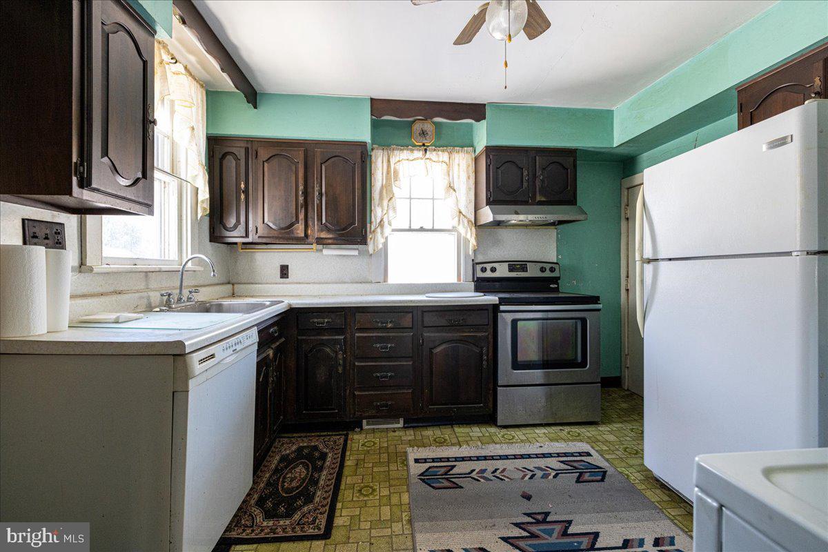 4526 Lower Mountain Road New Hope, PA 18938 - Photo 18 of 40