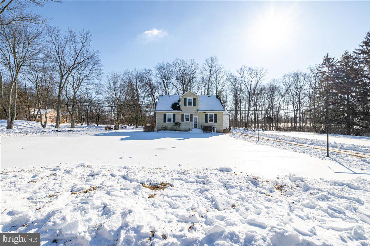 4526 Lower Mountain Road New Hope, PA 18938 - Photo 4 of 40