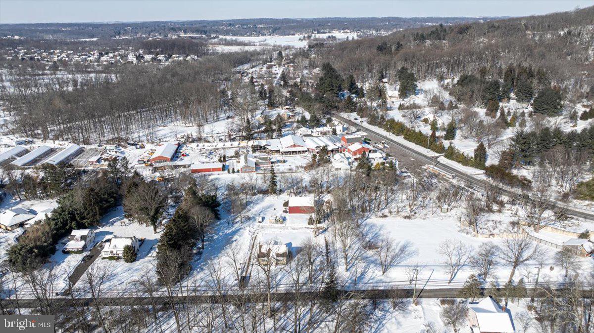 4526 Lower Mountain Road New Hope, PA 18938 - Photo 6 of 40