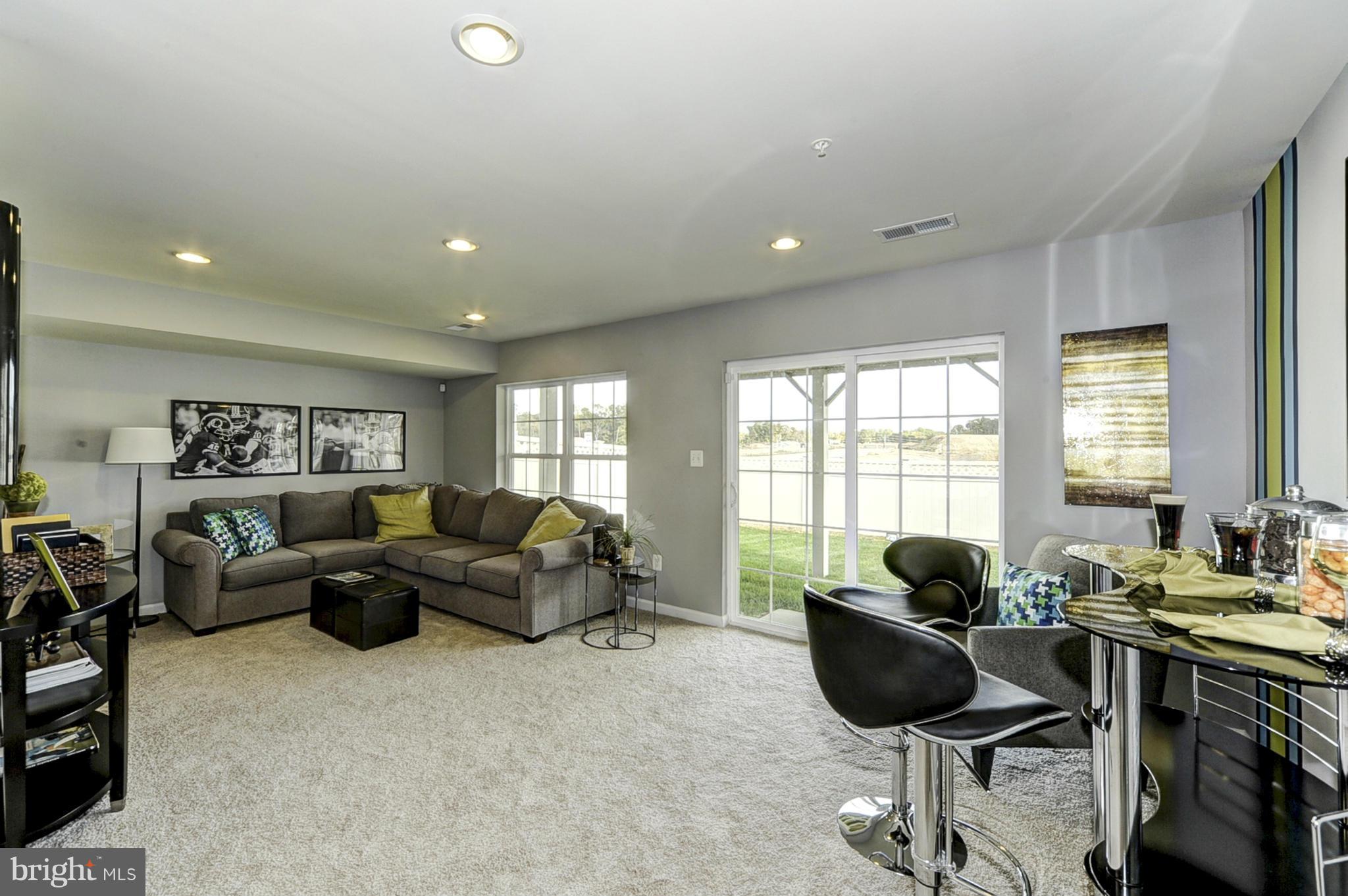 1005 Red Clover Road Gambrills, MD 21054 - Photo 11 of 30 Living Room
