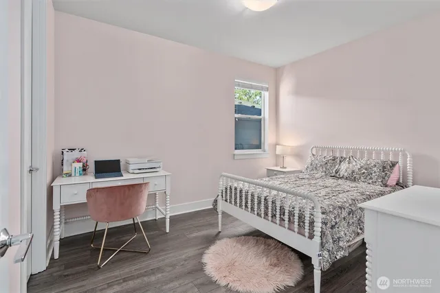 $1,100,000 | 26924 237th Place Southeast, Maple Valley, WA 98038