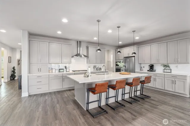 $1,100,000 | 26924 237th Place Southeast, Maple Valley, WA 98038