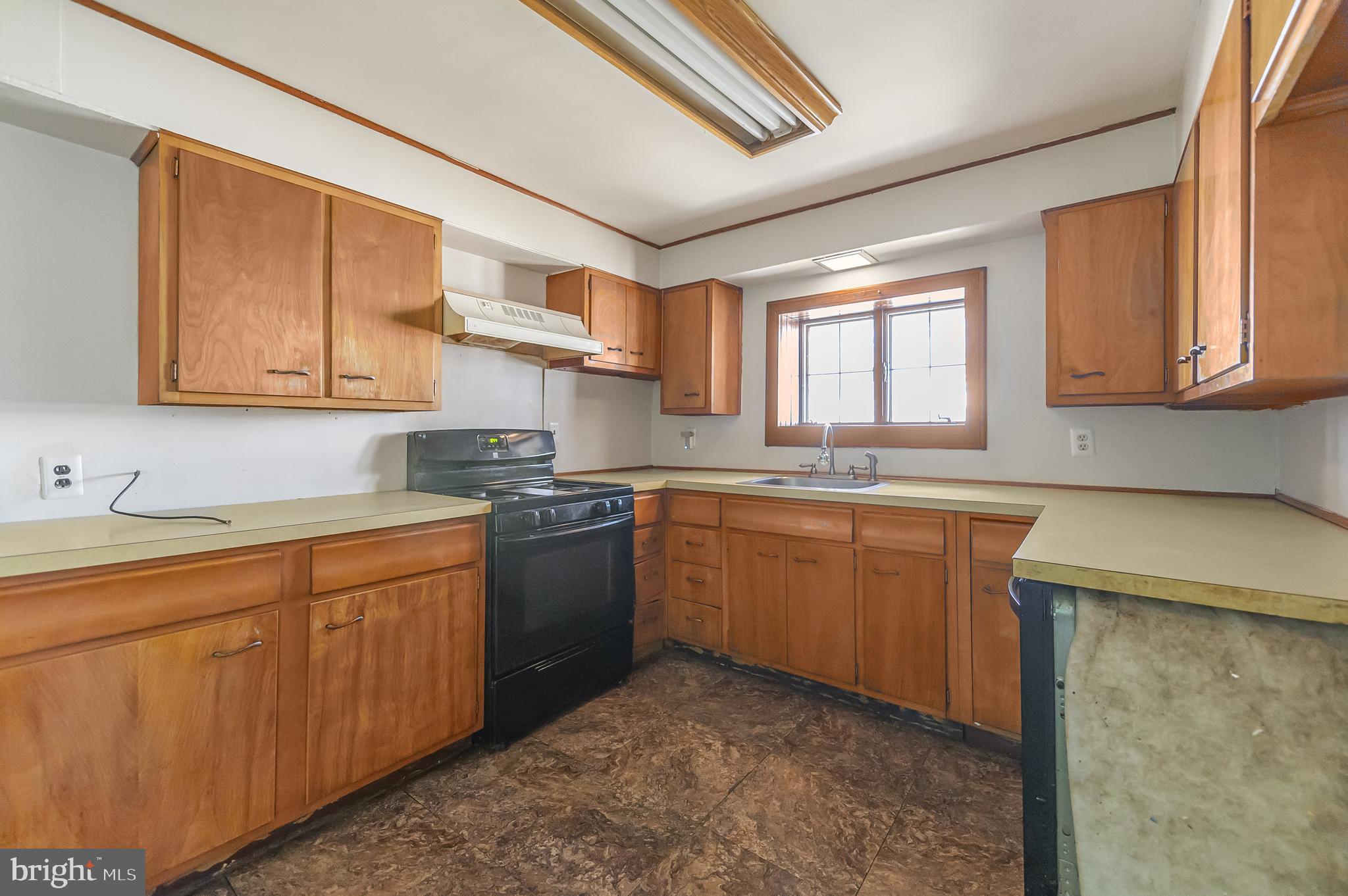 302 Garth Road Oreland, PA 19075 - Photo 9 of 35 Gallery Image 9
