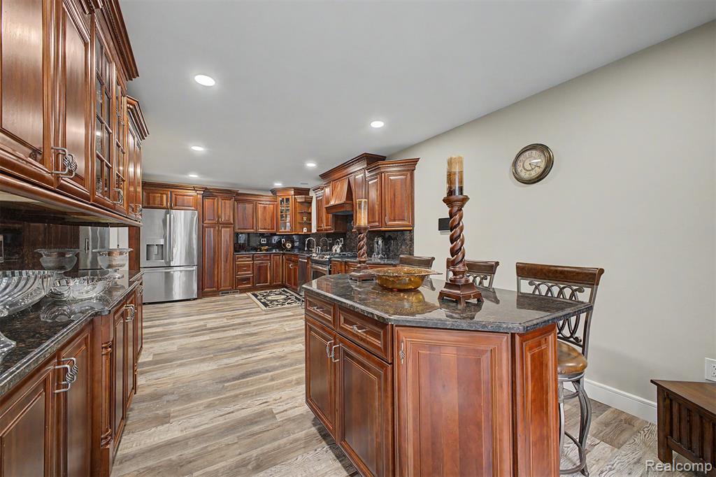 816 North Beech Daly Road Dearborn Heights, MI 48127 - Photo 17 of 47