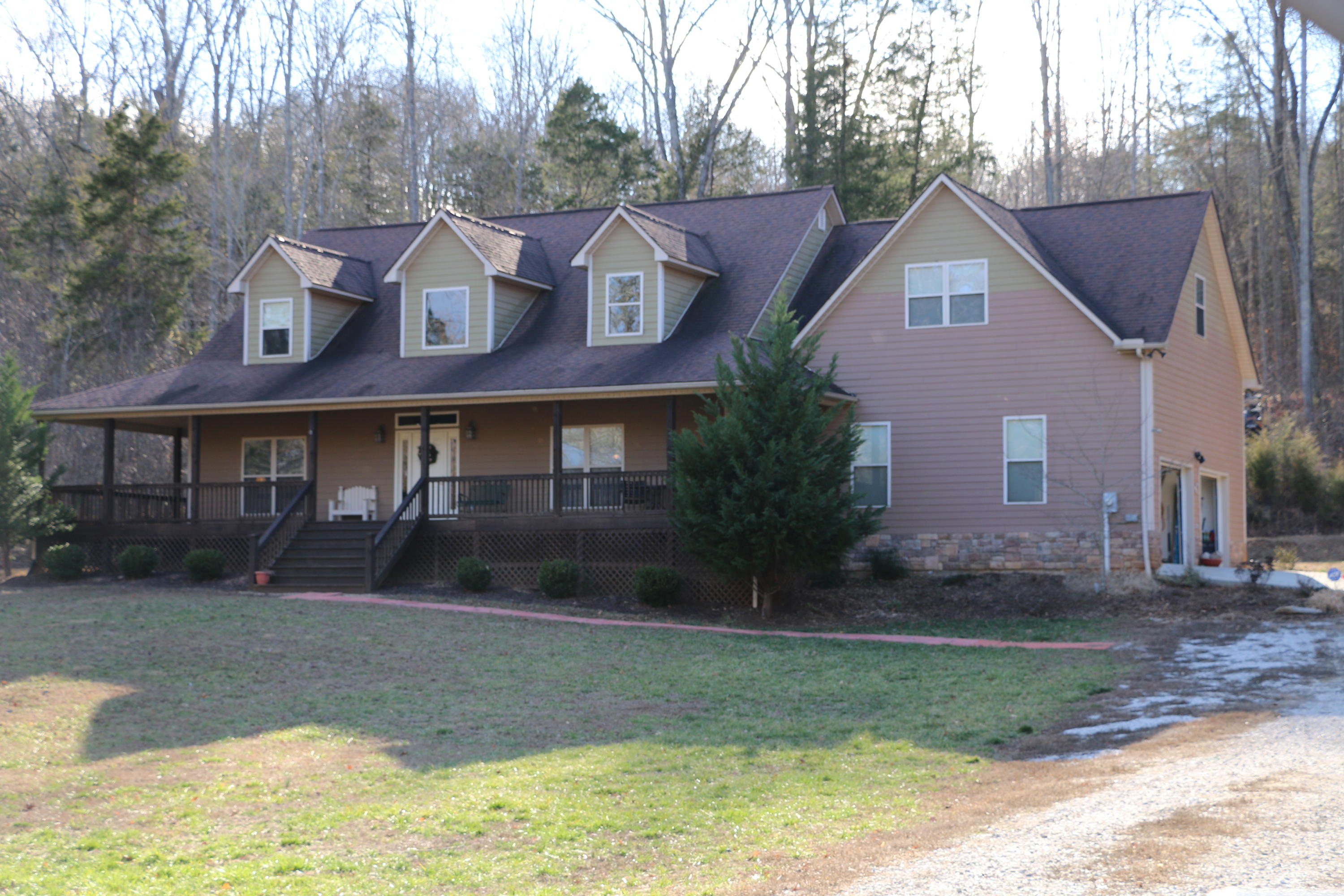 590 East Norris Point Road La Follette, TN 37766 - Photo 1 of 34 1