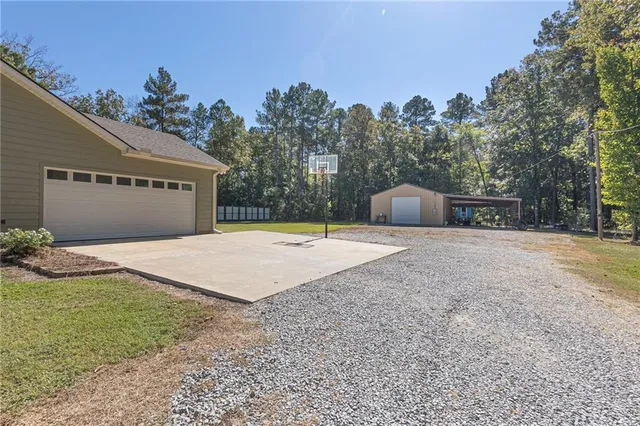 $327,500 | 648 Barron Chapel Road, Pineville, LA 71360