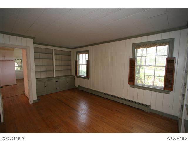 9814 River Road Henrico, VA 23238 - Photo 8 of 12 Den/Family/Great Room