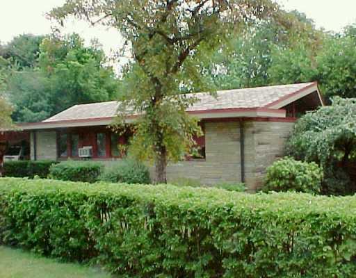135 Siebert Road Pittsburgh, PA 15237 - Photo 1 of 8 Exterior Front.