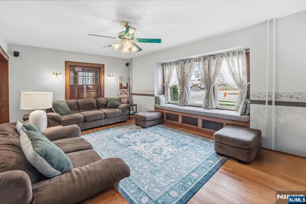 119 Overpeck Avenue Ridgefield Park, NJ 07660 - Photo 3 of 44